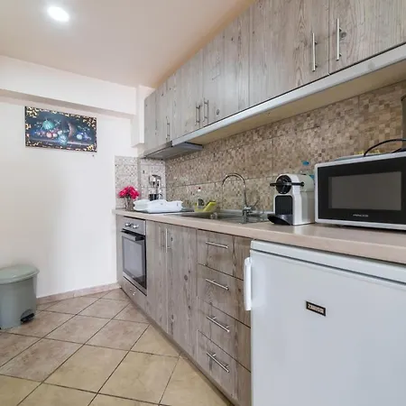 דירה Rooms Kavala Apartments קאבאלה